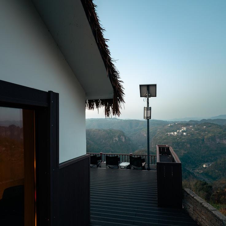 Family terraces and cafés for calm evenings in Toronto